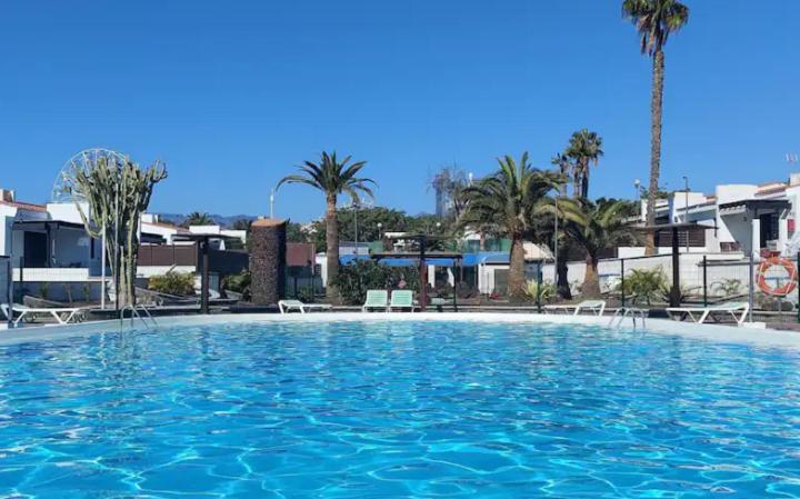 Sunny bungalow with garden #1 Maspalomas  Bagian luar foto