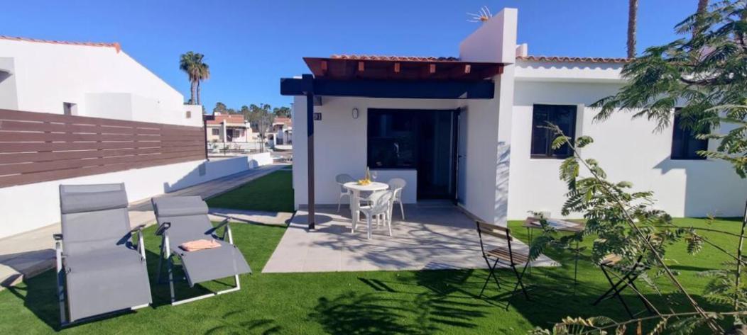 Sunny bungalow with garden #1 Maspalomas  Bagian luar foto