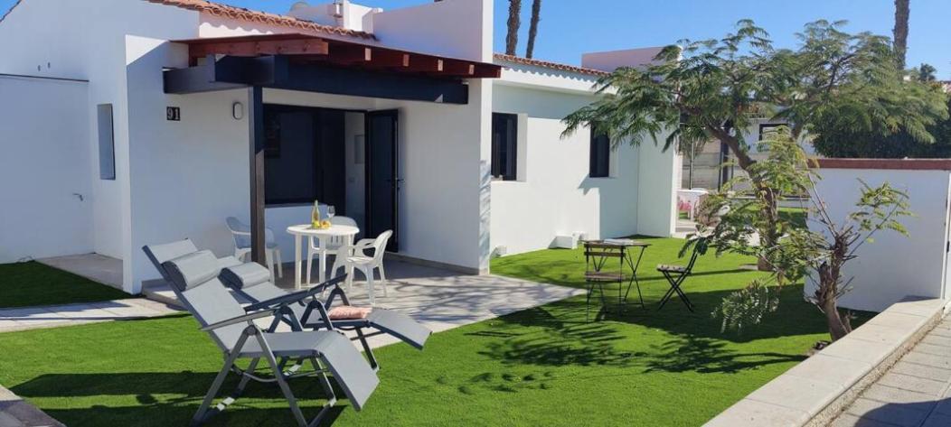 Sunny bungalow with garden #1 Maspalomas  Bagian luar foto